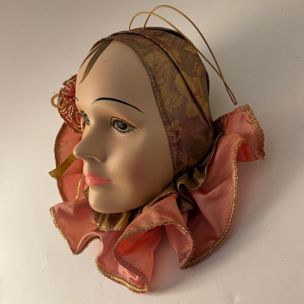 VTG Ceramic Lady Face Mask Wall Hanging Pink Ruffled Collar Gold Floral 80s 90s - Picture 2 of 4
